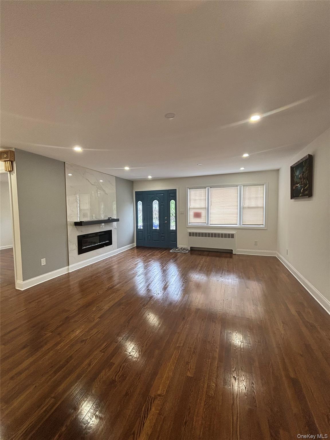 #3 photo, 868 Oliver Avenue, ナッソー郡 Westbury , NY 11590