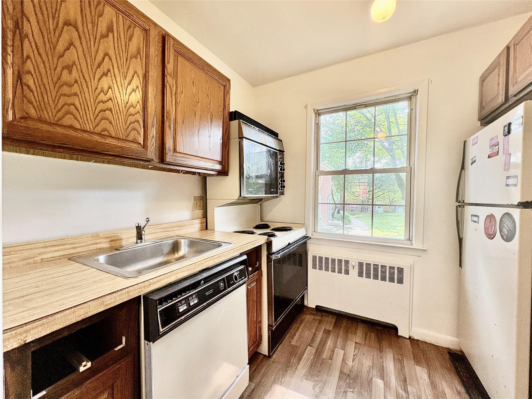 #1 photo, 182 Pinewood Road, 紐約州 Hartsdale , NY 10530