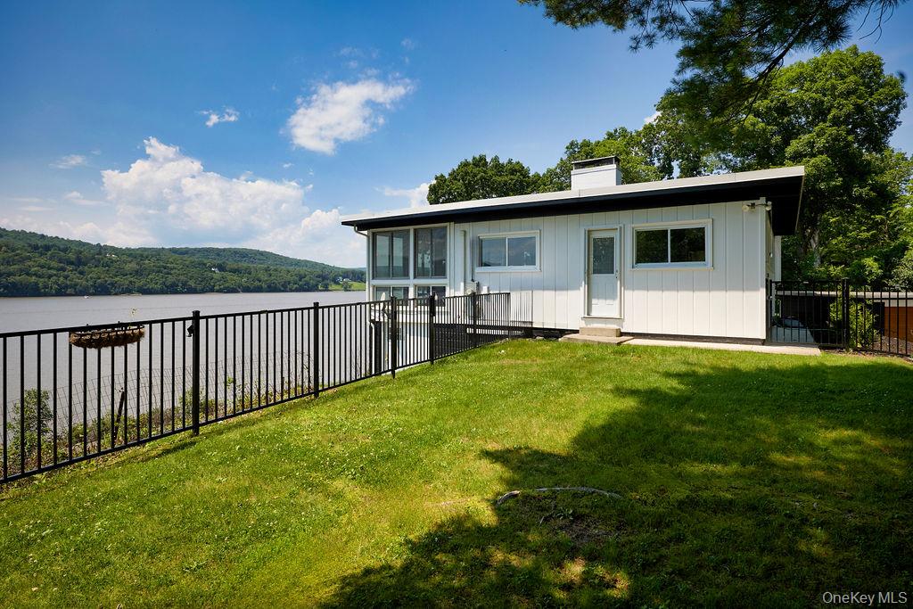 #2 photo, 66 River Road, Hyde Park , NY 12538