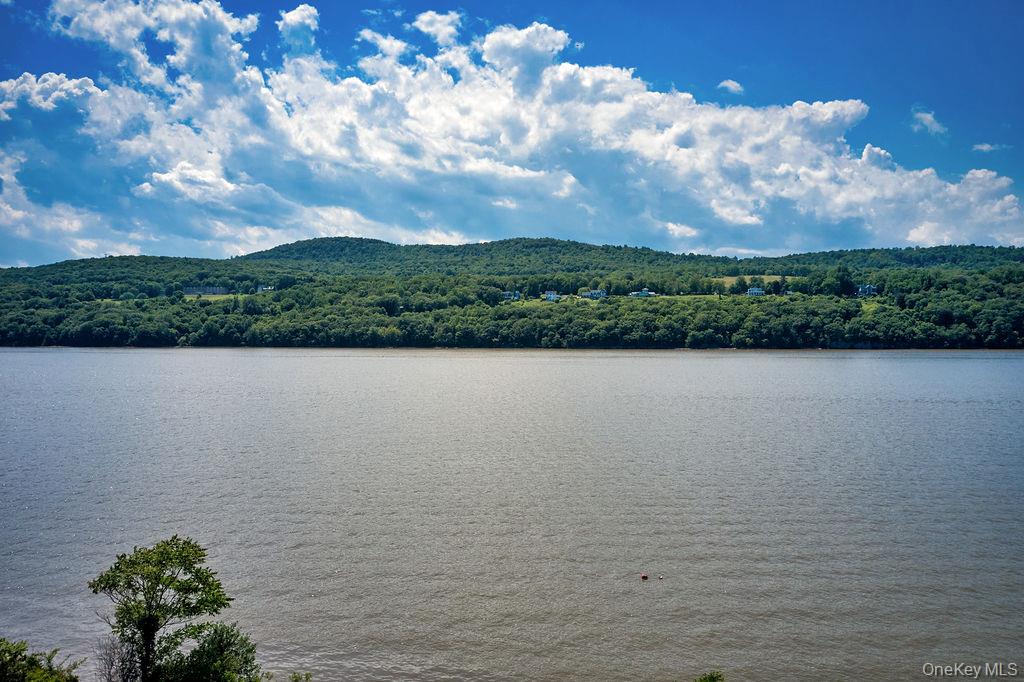 #3 photo, 66 River Road, Hyde Park , NY 12538