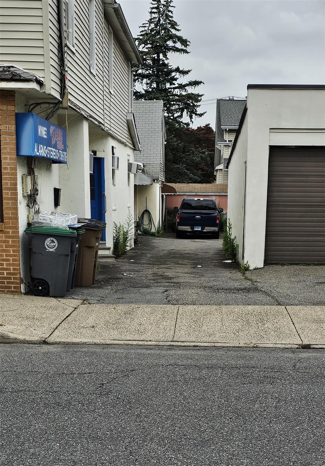 #2 photo, 421 Fifth Avenue, Pelham , NY 10803