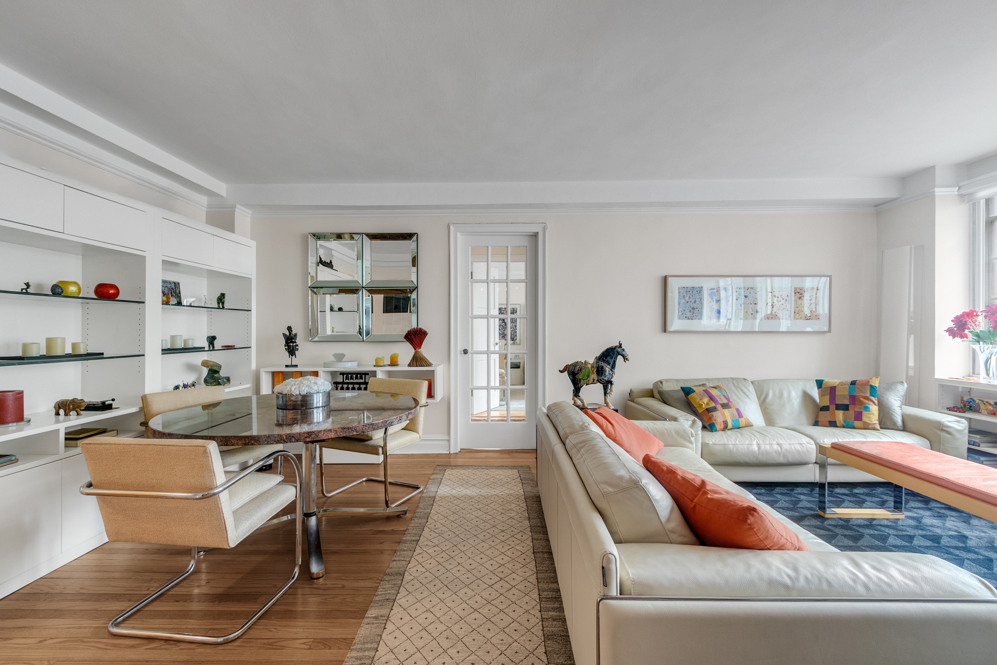 #3 photo, 321 E 43rd Street, マンハッタン Turtle Bay , NY 10017