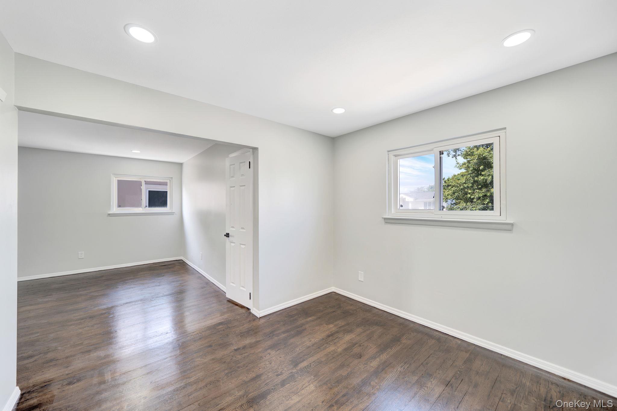 #14 photo, 3058 Susan Road, ナッソー郡 Bellmore , NY 11710