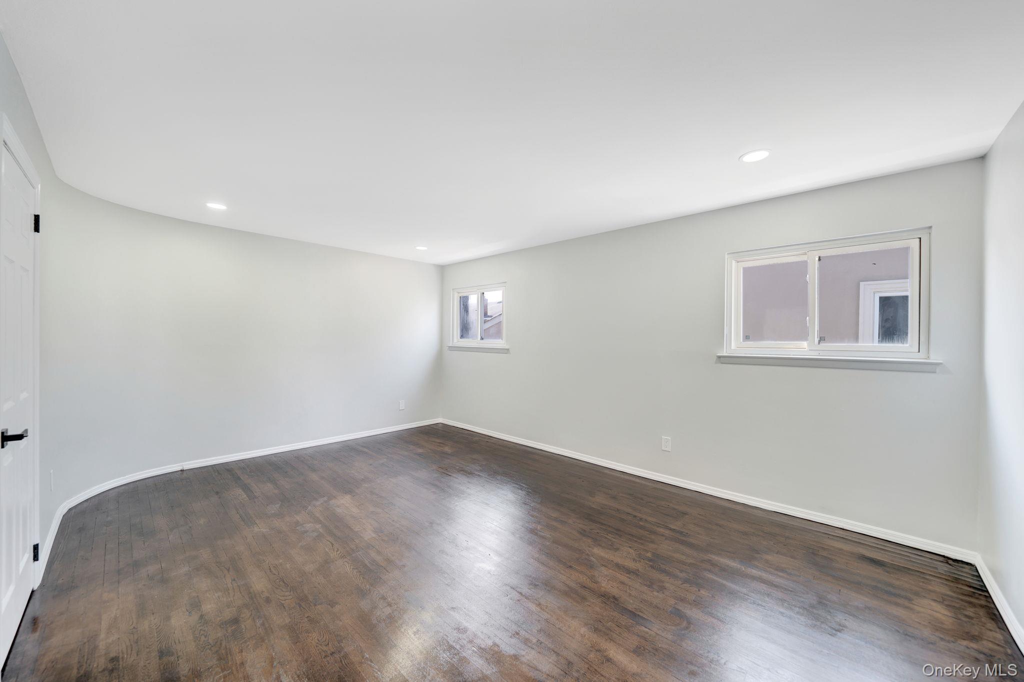 #17 photo, 3058 Susan Road, ナッソー郡 Bellmore , NY 11710