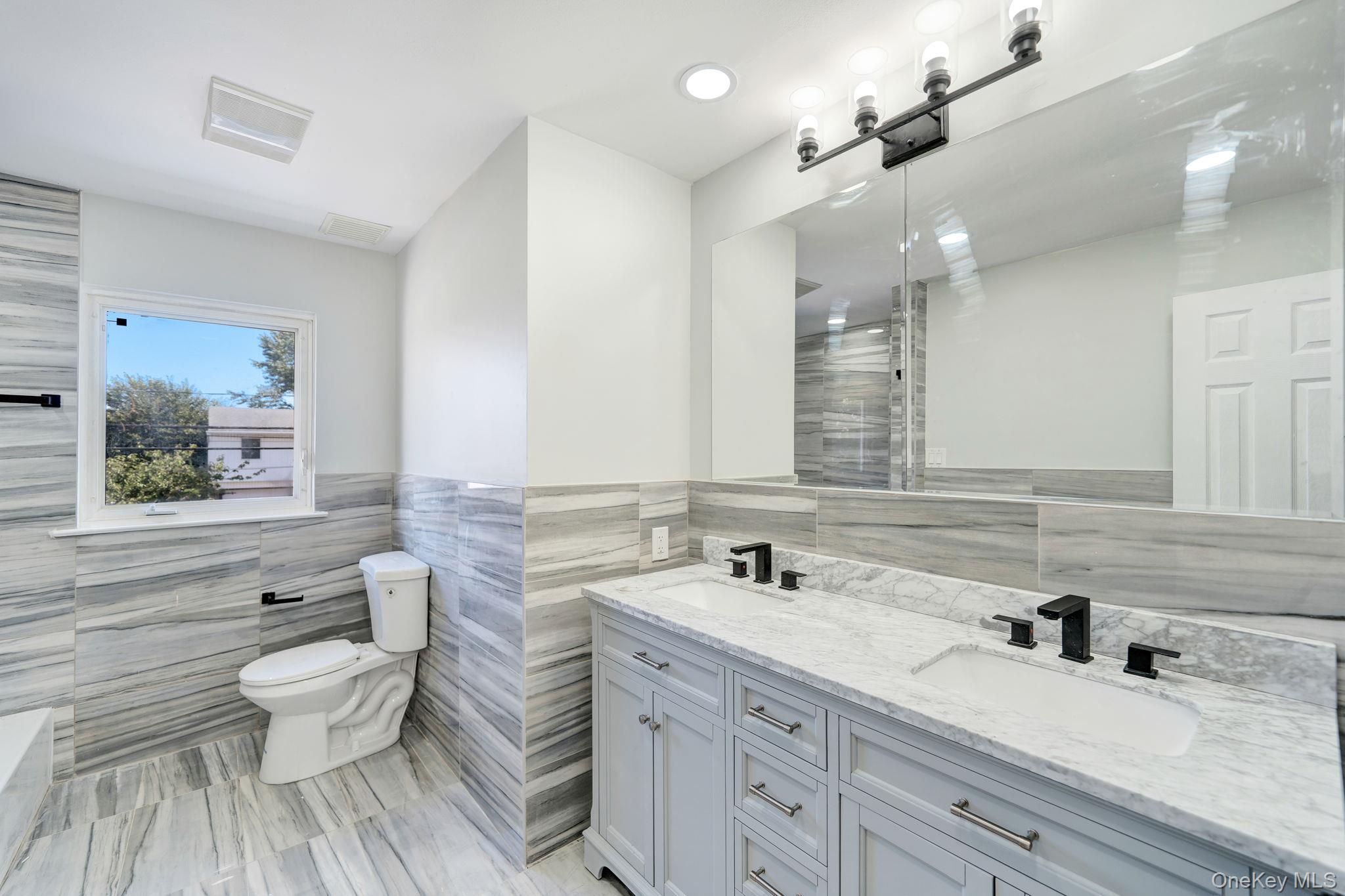 #18 photo, 3058 Susan Road, ナッソー郡 Bellmore , NY 11710