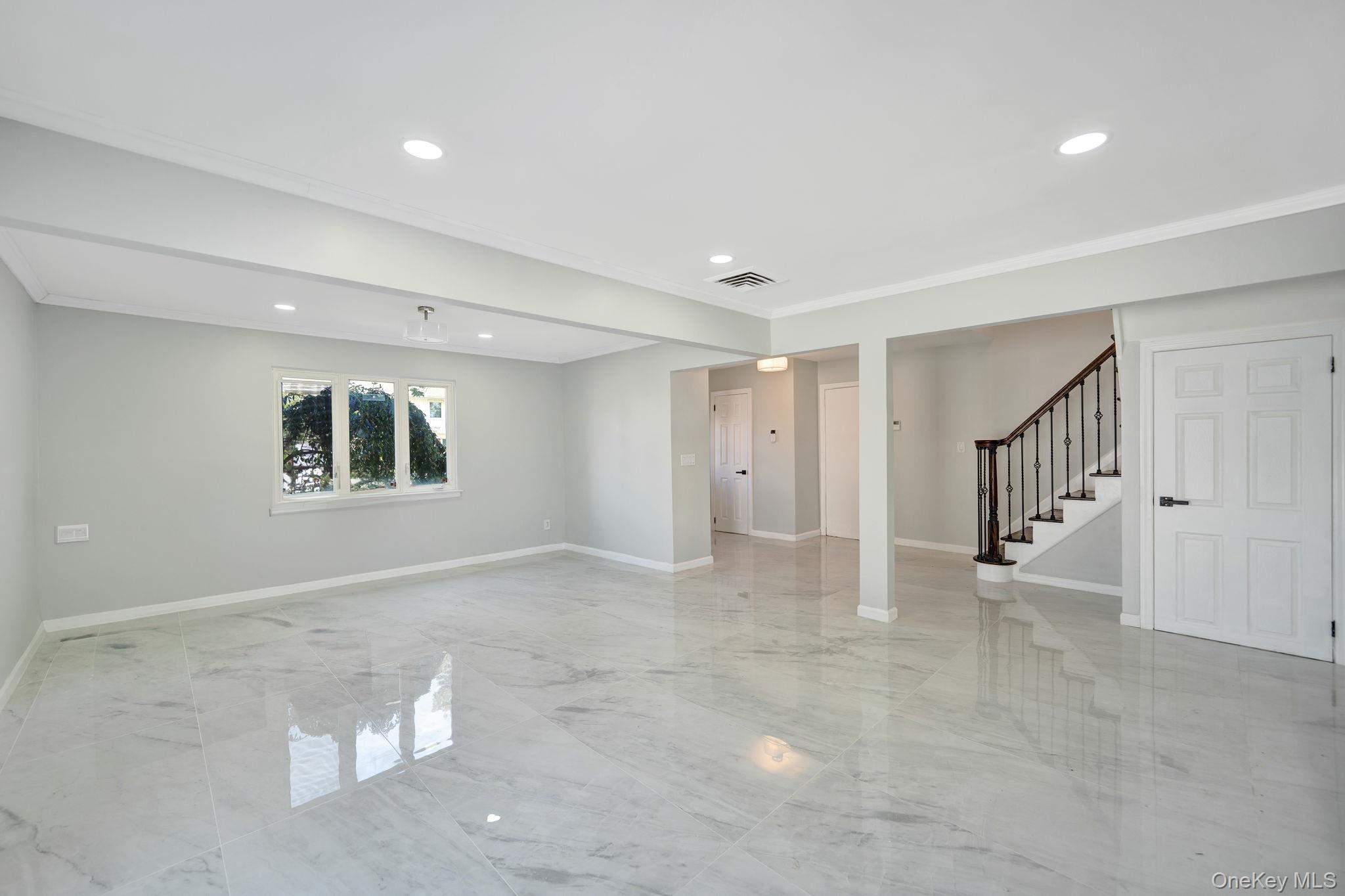 #4 photo, 3058 Susan Road, ナッソー郡 Bellmore , NY 11710