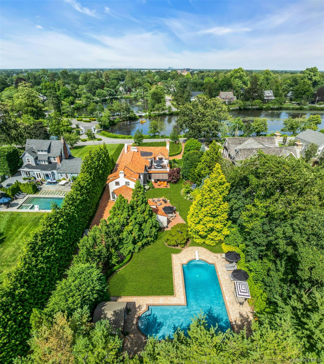 #8 photo, 259 Lakeview Avenue, サフォーク郡 Brightwaters , NY 11718