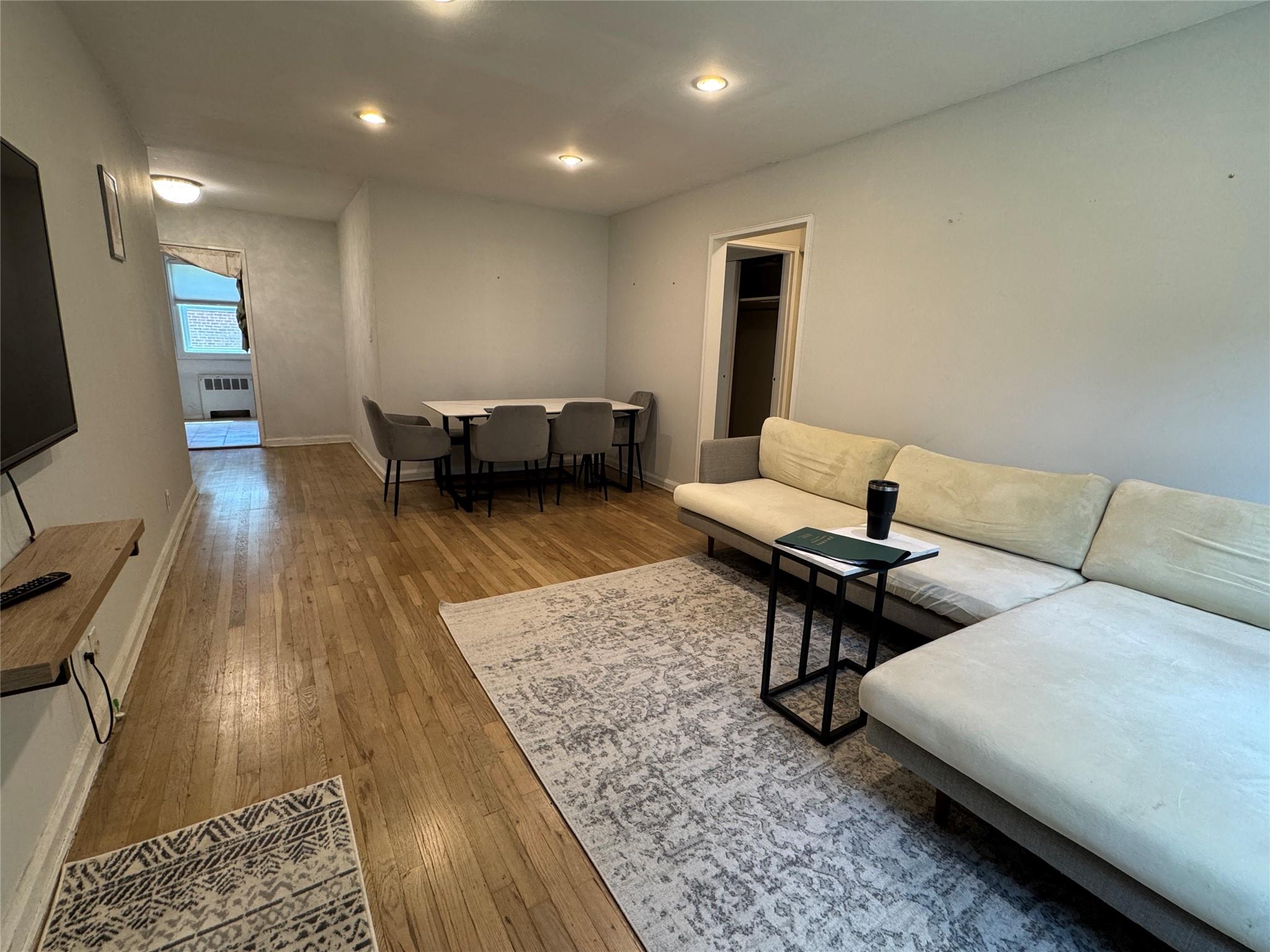 #1 photo, 7827 Cloverdale Boulevard, クイーンズ区 Oakland Gardens , NY 11364