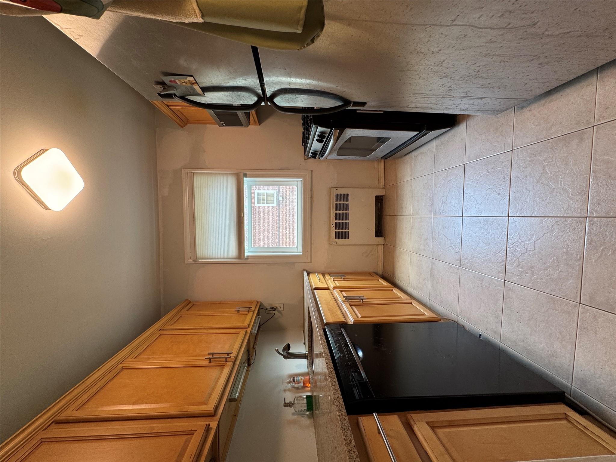 #6 photo, 7827 Cloverdale Boulevard, クイーンズ区 Oakland Gardens , NY 11364