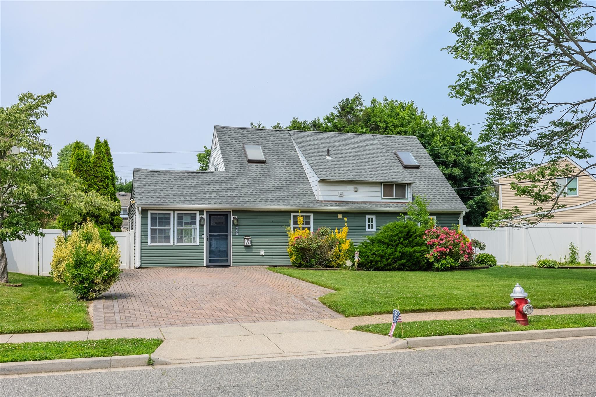 #1 photo, 59 Acre Lane, 長島 Hicksville , NY 11801