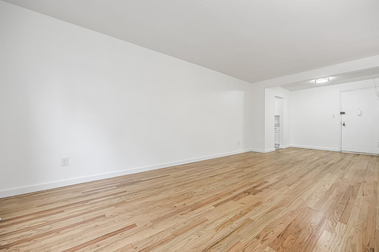 #14 photo, 67-50 Thornton Place, Forest Hills , NY 11375