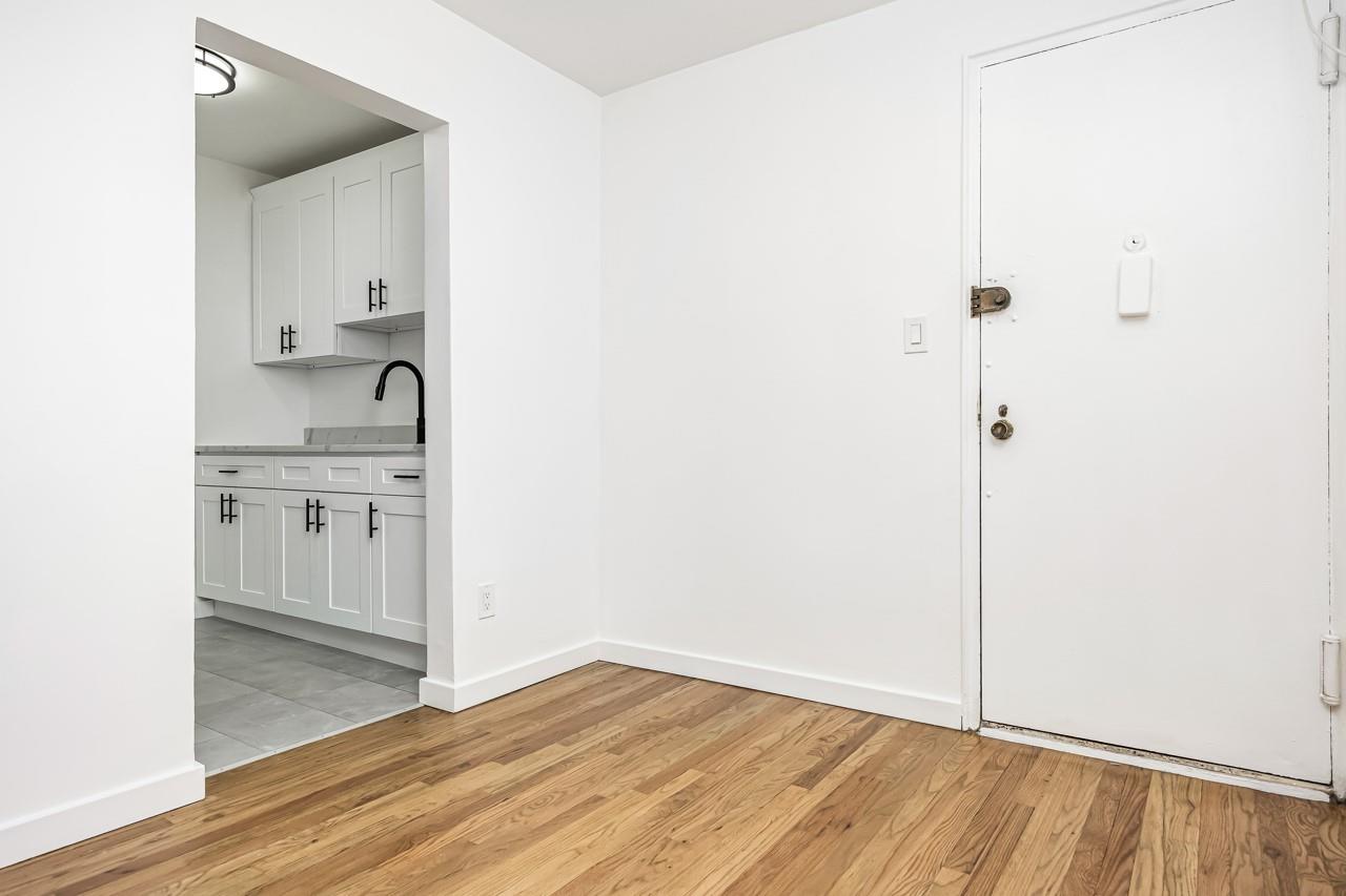 #8 photo, 67-50 Thornton Place, Forest Hills , NY 11375