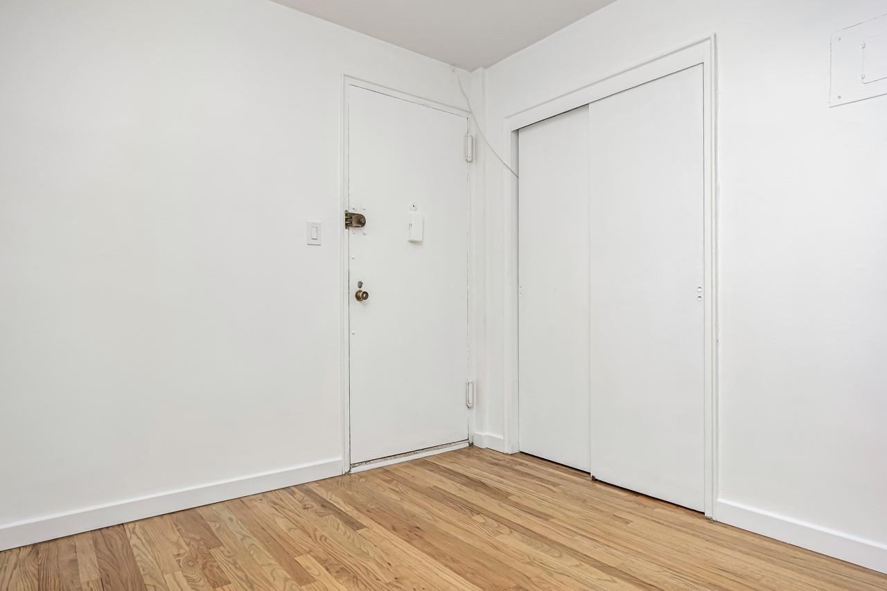 #9 photo, 67-50 Thornton Place, Forest Hills , NY 11375