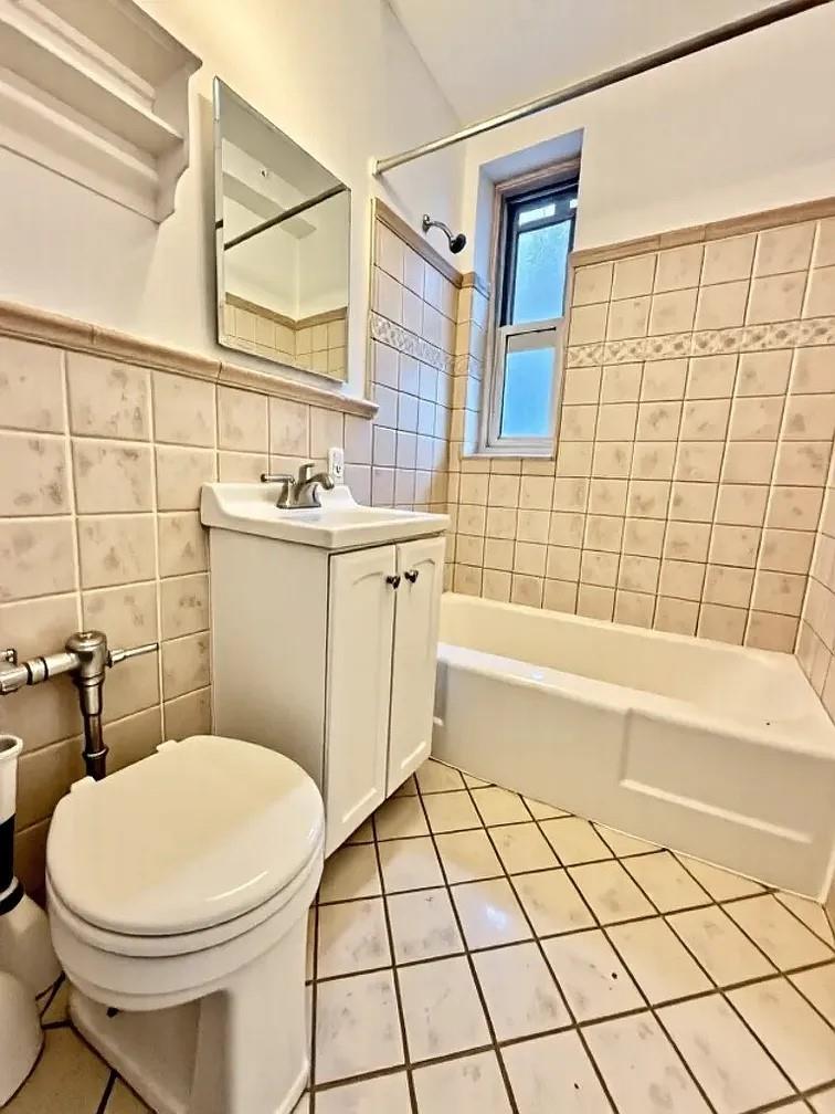 #3 photo, 804 bronx river road, Bronxville , NY 10708