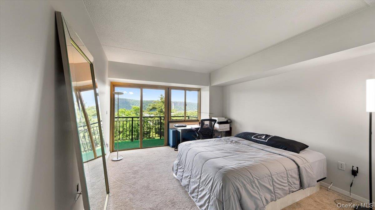 #11 photo, 1020 Warburton Avenue, Yonkers , NY 10701