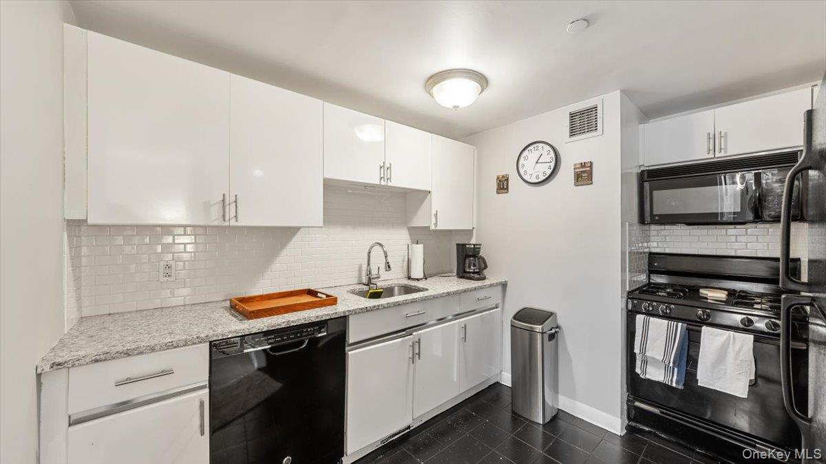 #13 photo, 1020 Warburton Avenue, Yonkers , NY 10701