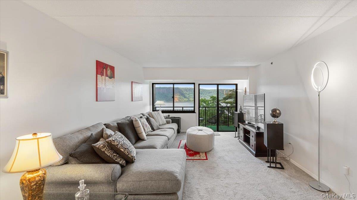 #15 photo, 1020 Warburton Avenue, Yonkers , NY 10701