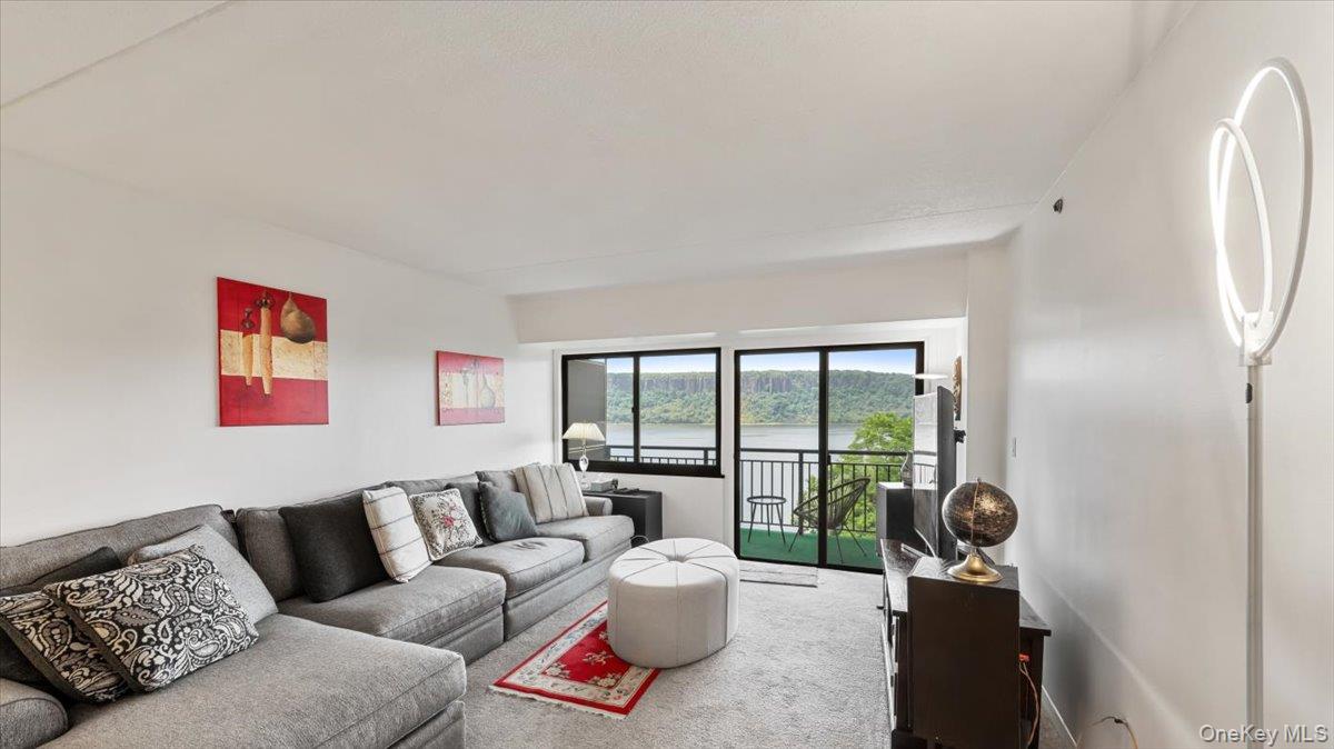 #16 photo, 1020 Warburton Avenue, Yonkers , NY 10701