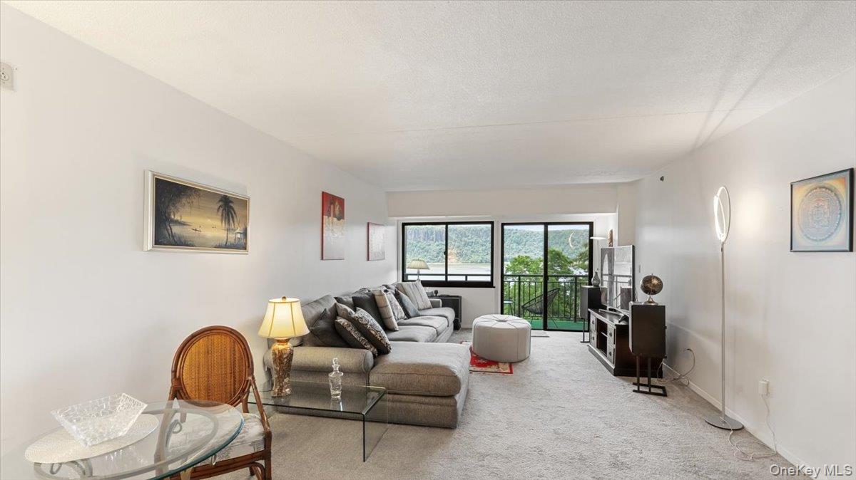 #17 photo, 1020 Warburton Avenue, Yonkers , NY 10701