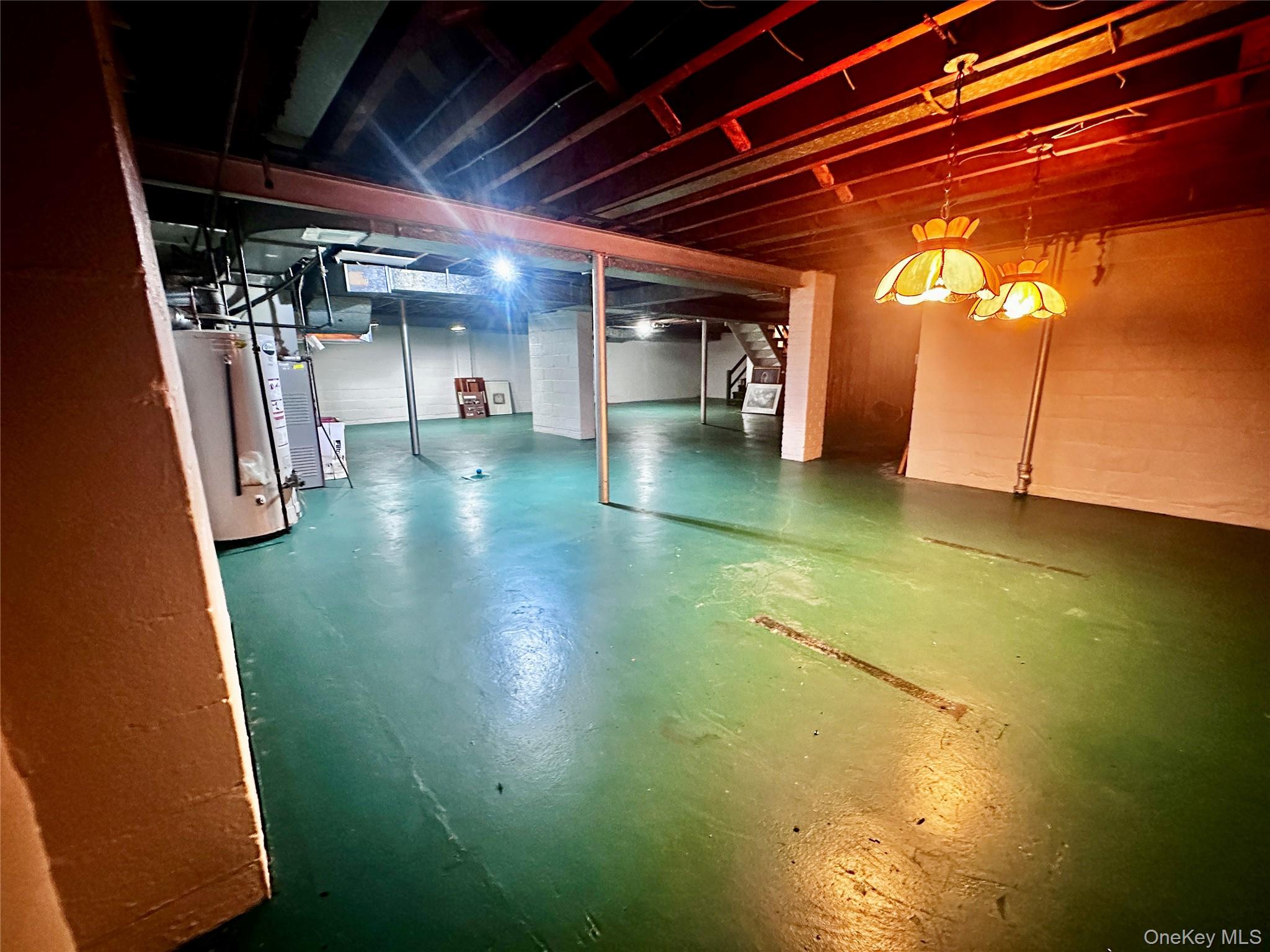 #11 photo, 100 Woodford Road, Scarsdale , NY 10583