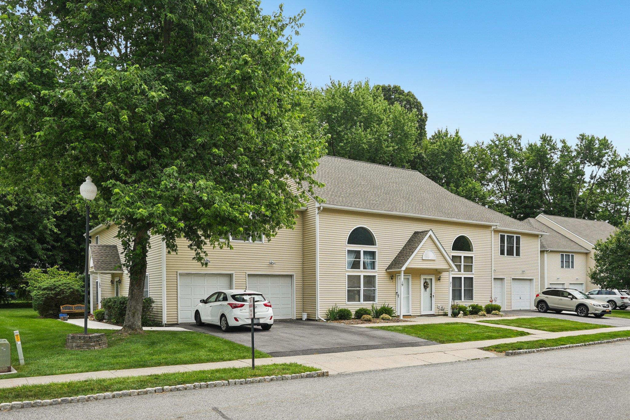 #1 photo, 19 Village Cove, Warwick , NY 10990