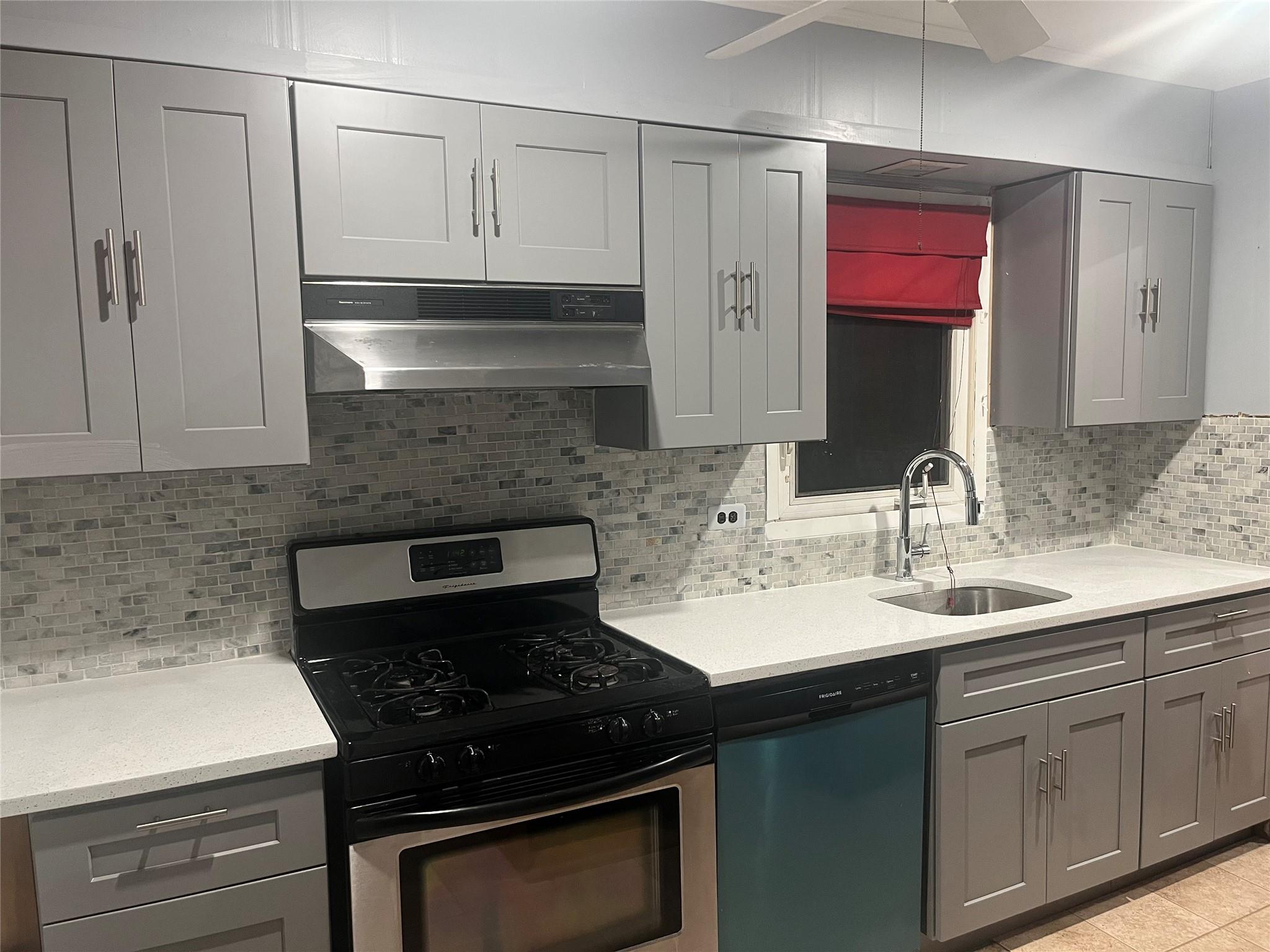 #1 photo, 134 Nevada Street, 長島 Hicksville , NY 11801
