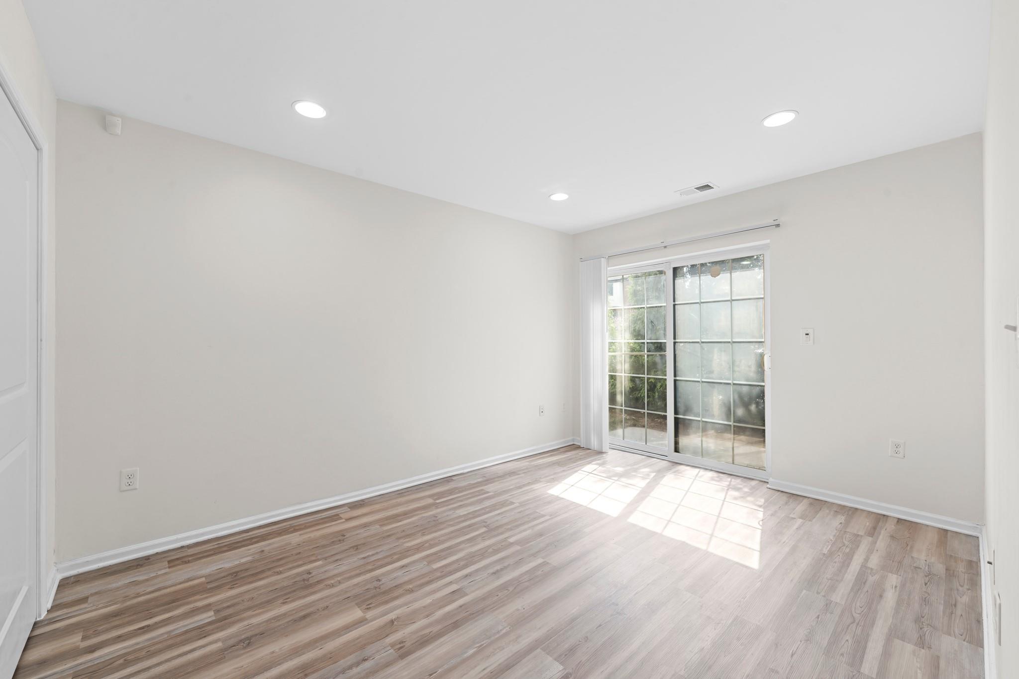 #10 photo, Apt A 2-22 Constitution Place, クイーンズ区 College Point , NY 11356