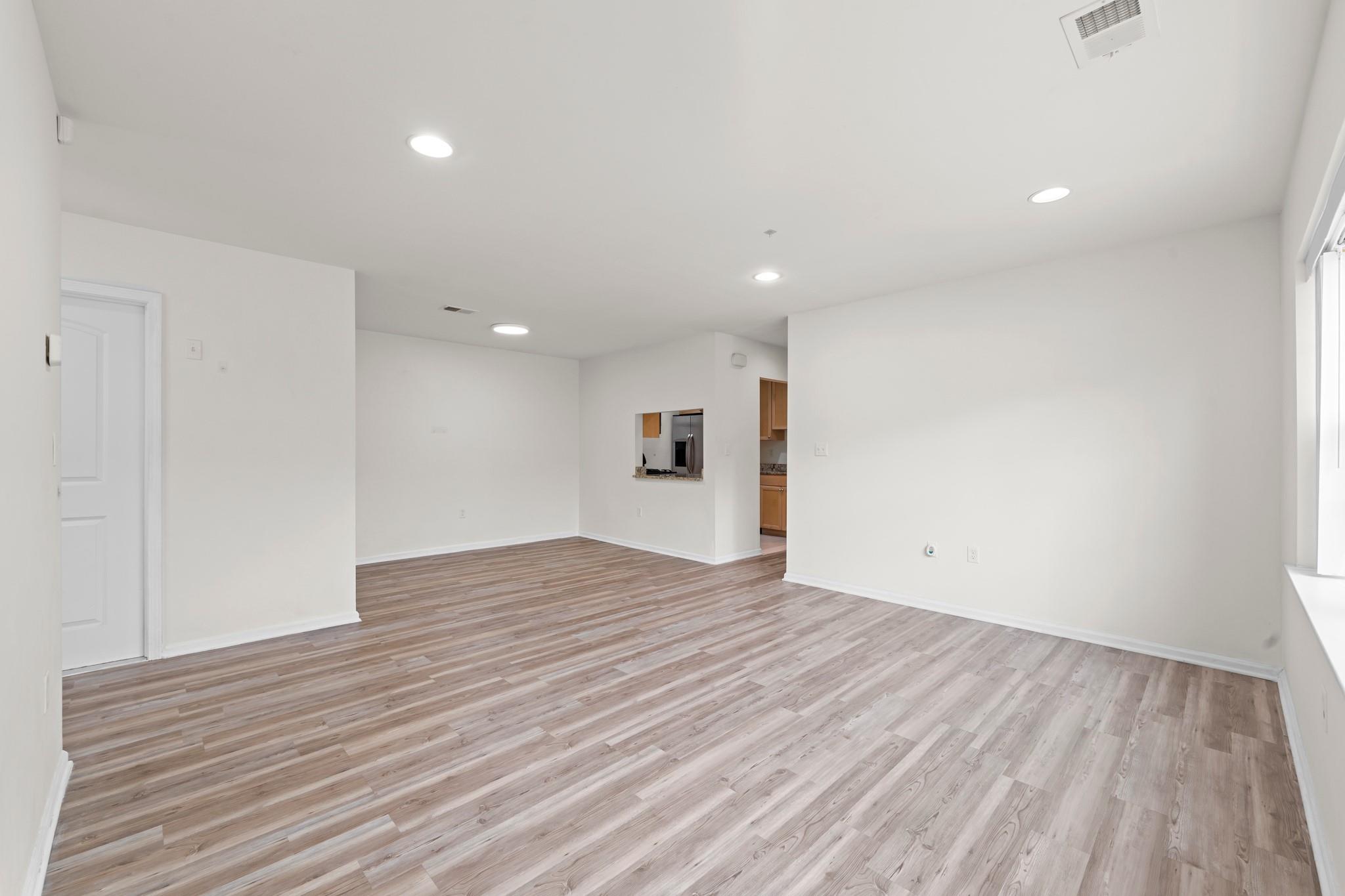 #13 photo, Apt A 2-22 Constitution Place, クイーンズ区 College Point , NY 11356