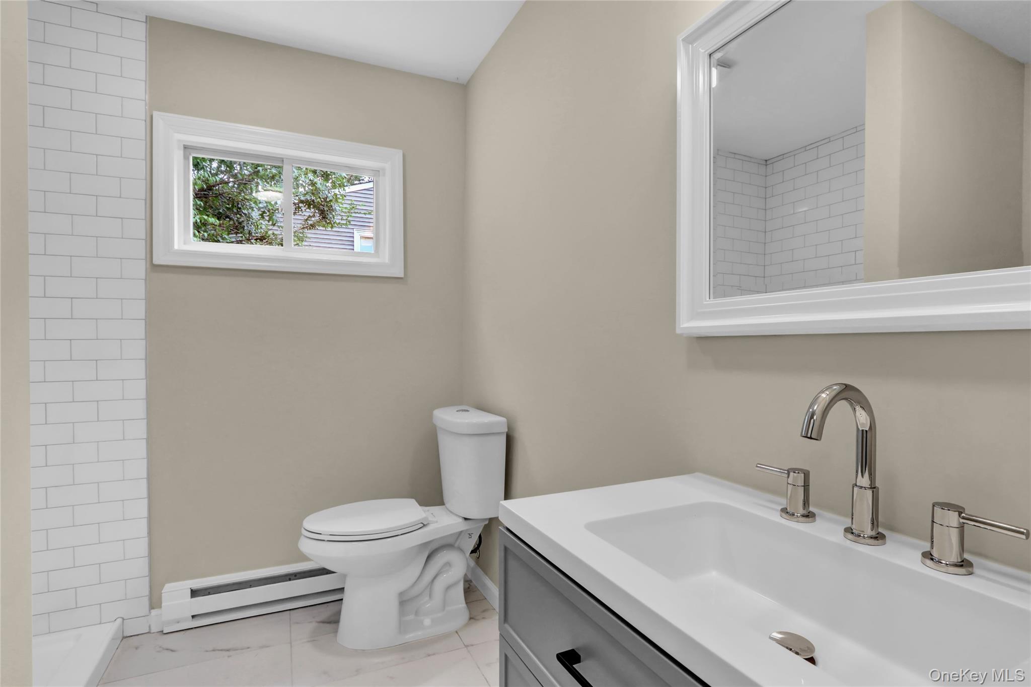 #13 photo, 181 Wading River Hollow Road, サフォーク郡 Ridge , NY 11961