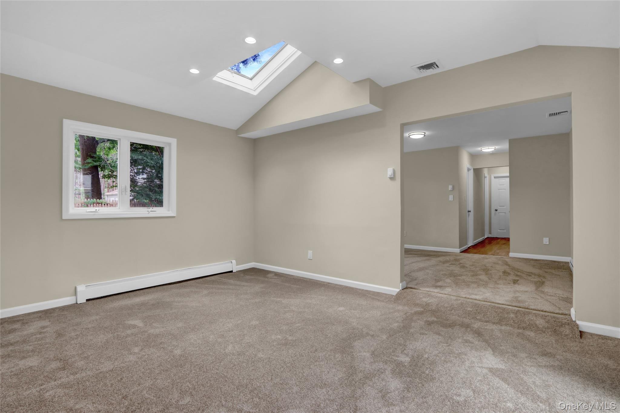 #19 photo, 181 Wading River Hollow Road, サフォーク郡 Ridge , NY 11961