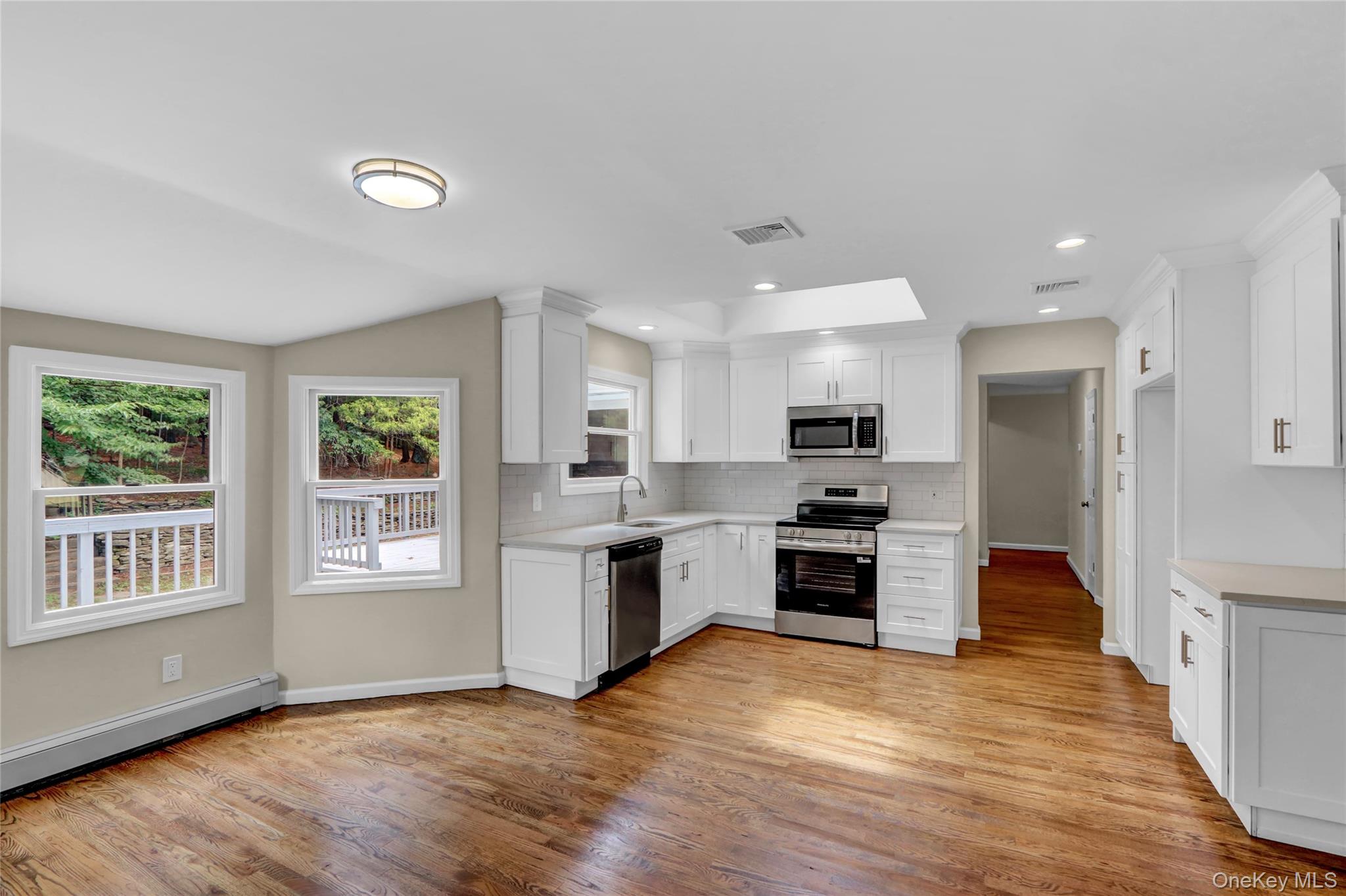 #6 photo, 181 Wading River Hollow Road, サフォーク郡 Ridge , NY 11961