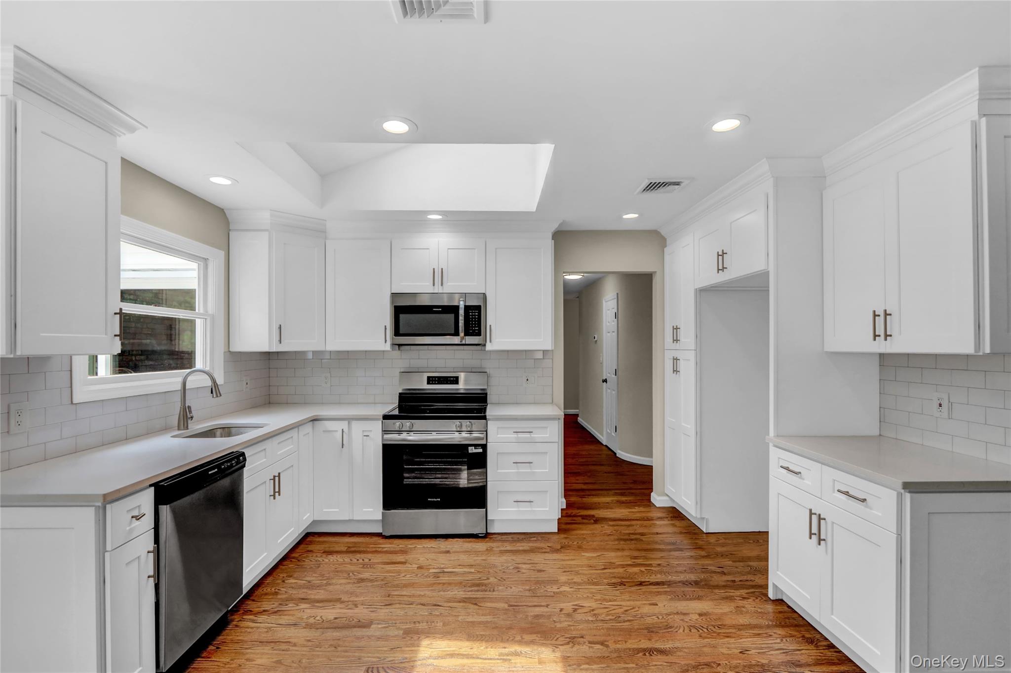 #8 photo, 181 Wading River Hollow Road, サフォーク郡 Ridge , NY 11961