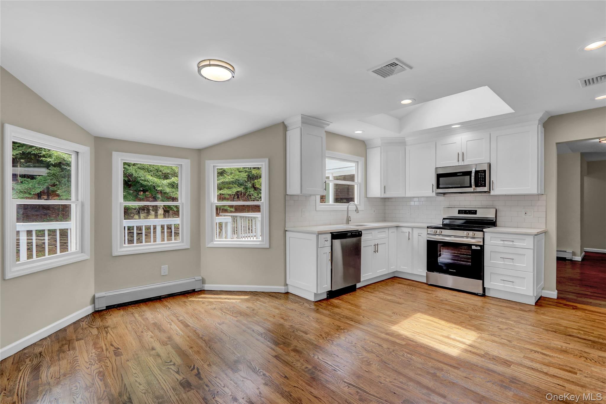 #9 photo, 181 Wading River Hollow Road, サフォーク郡 Ridge , NY 11961