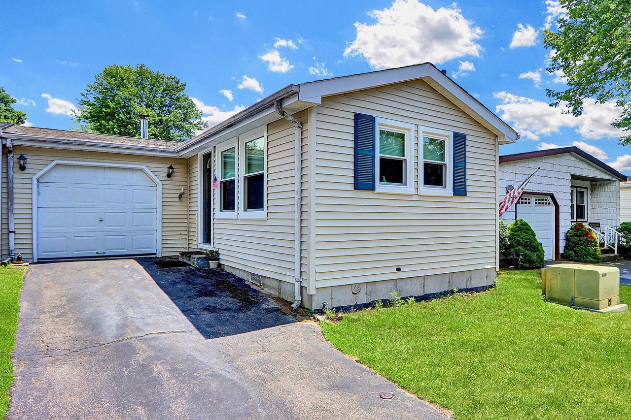 #1 photo, 164 Village Circ W, サフォーク郡 Manorville , NY 11949