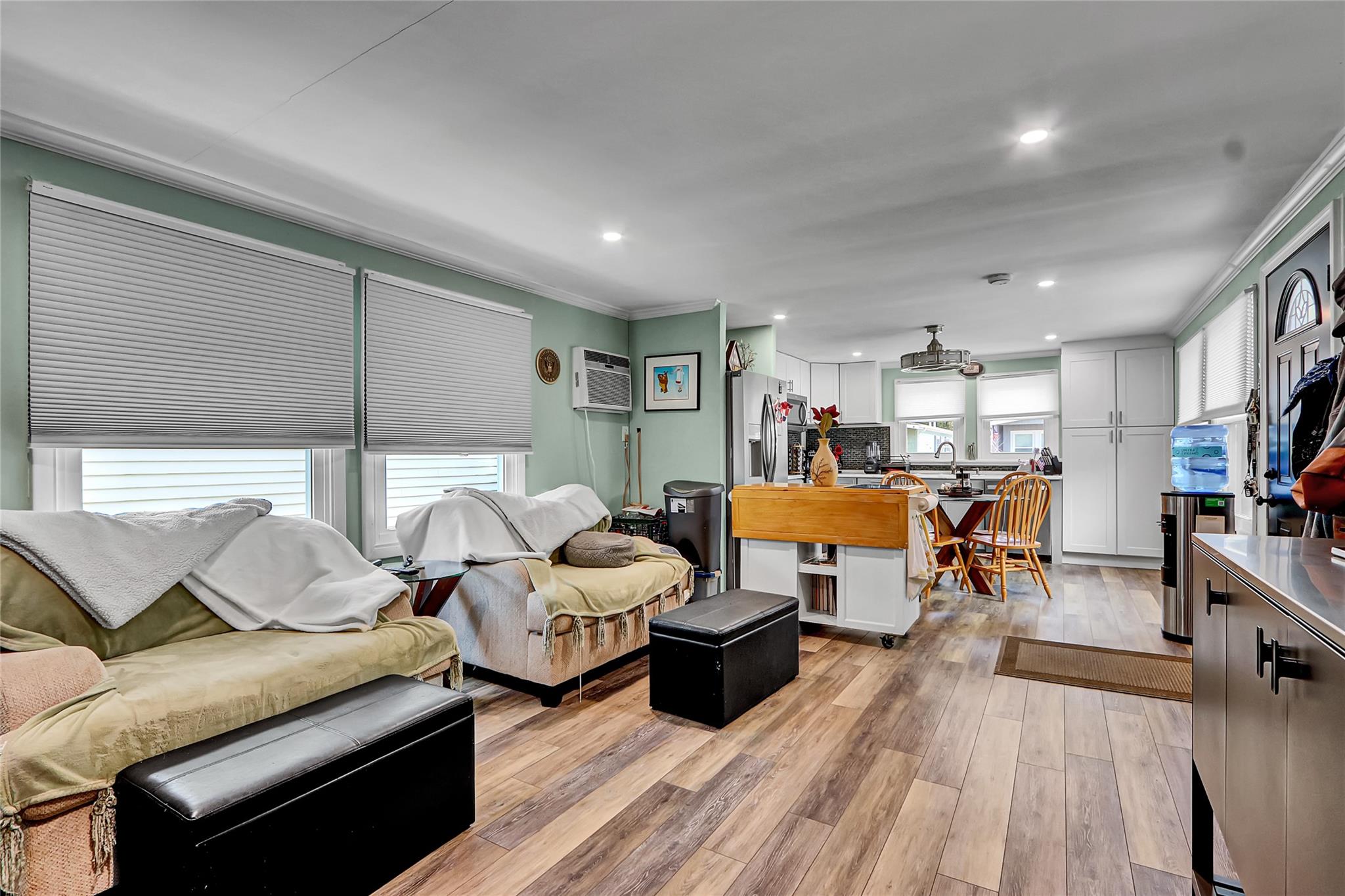 #10 photo, 164 Village Circ W, サフォーク郡 Manorville , NY 11949