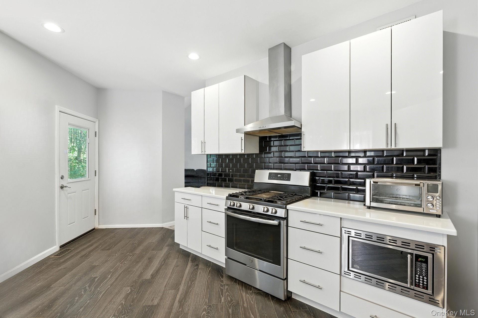 #6 photo, 33 Sunflower Ridge Road, サフォーク郡 South Setauket , NY 11720