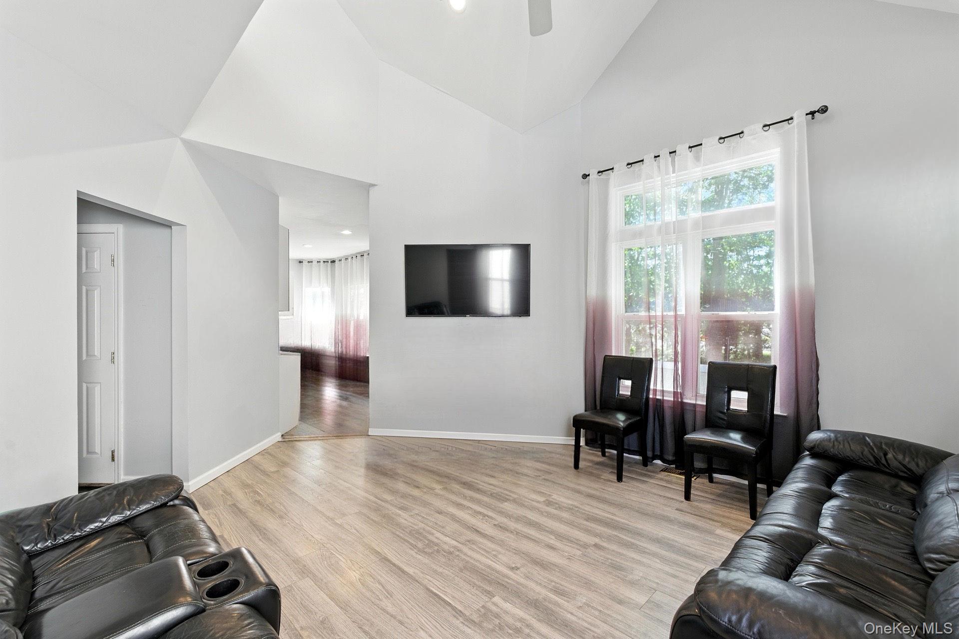 #7 photo, 33 Sunflower Ridge Road, サフォーク郡 South Setauket , NY 11720