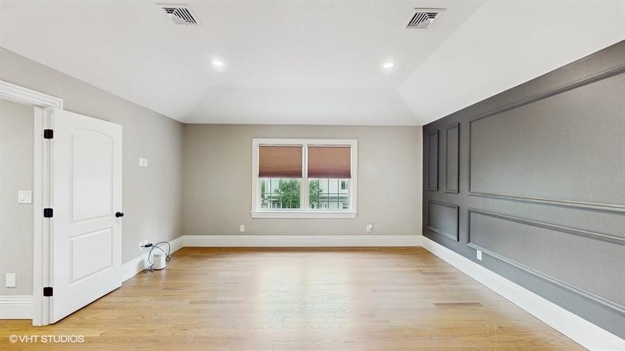 #18 photo, 60 E Minerva Road, Lindenhurst , NY 11757