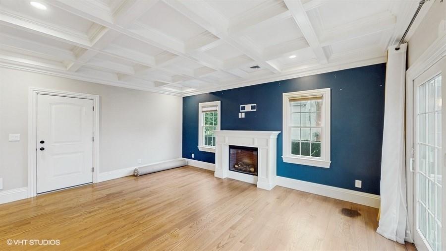 #2 photo, 60 E Minerva Road, Lindenhurst , NY 11757