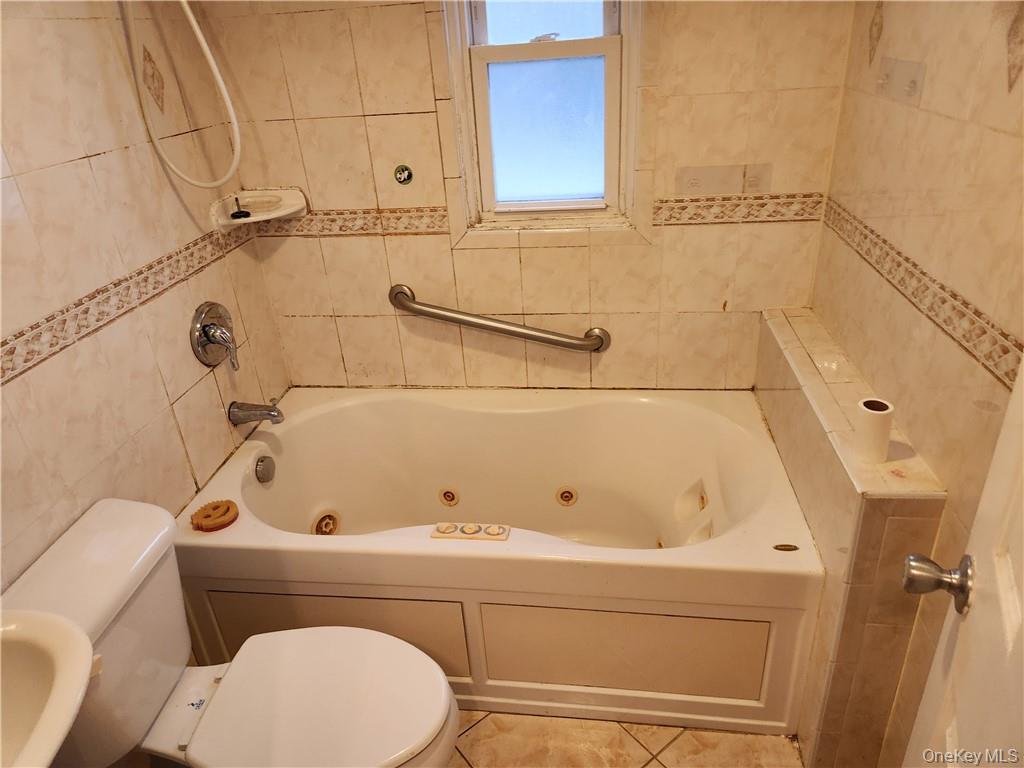 #11 photo, 815 Swinton Avenue, ブロンクス区 Bronx , NY 10465