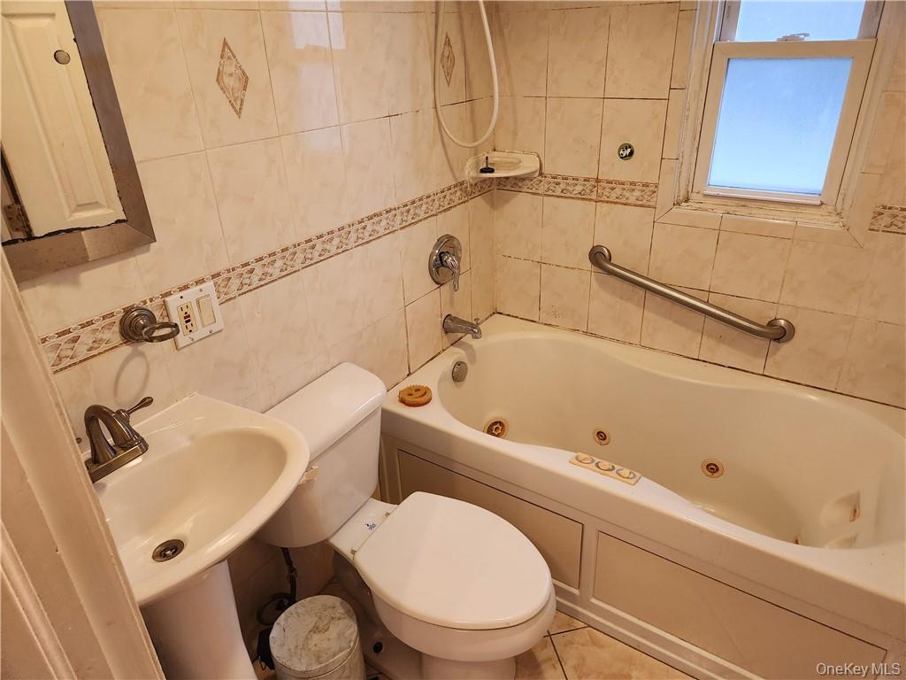 #12 photo, 815 Swinton Avenue, ブロンクス区 Bronx , NY 10465