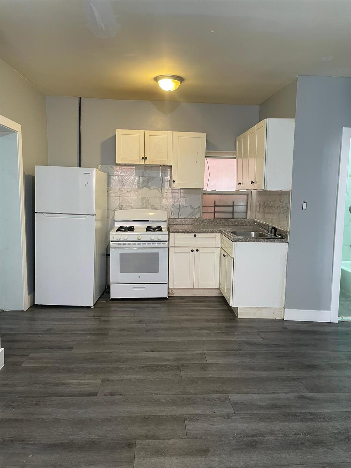 #2 photo, 1038 E 224 Street, Bronx , NY 10466