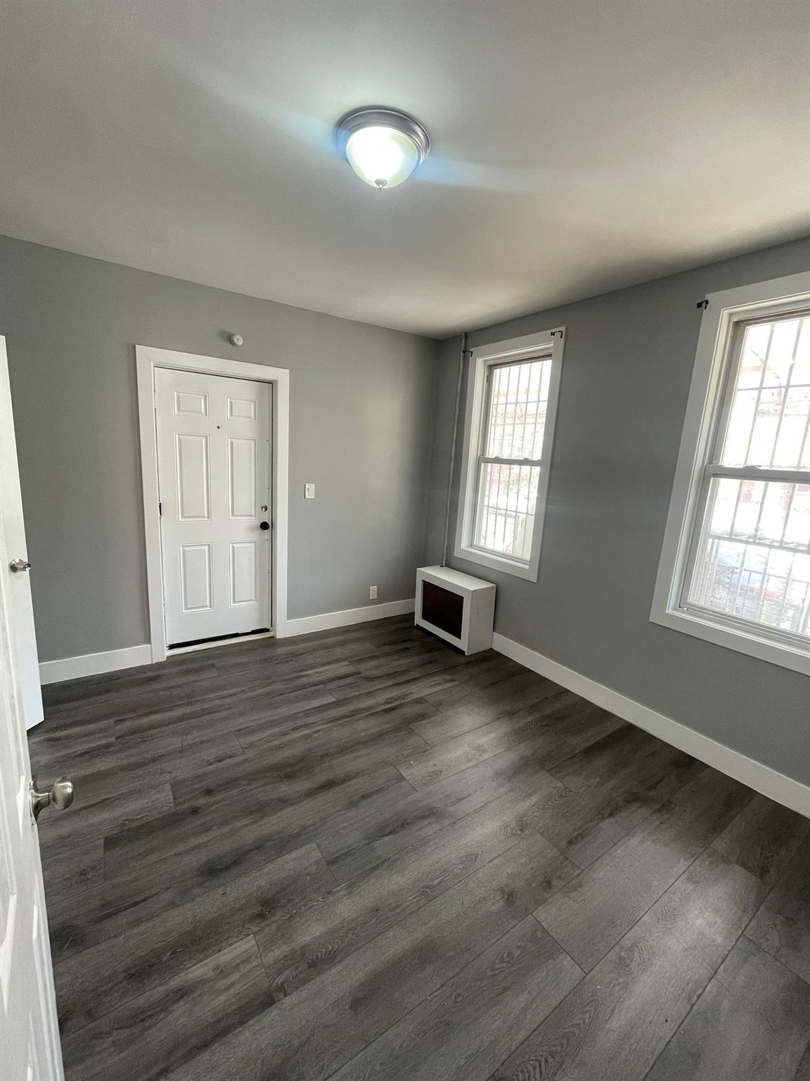 #7 photo, 1038 E 224 Street, Bronx , NY 10466