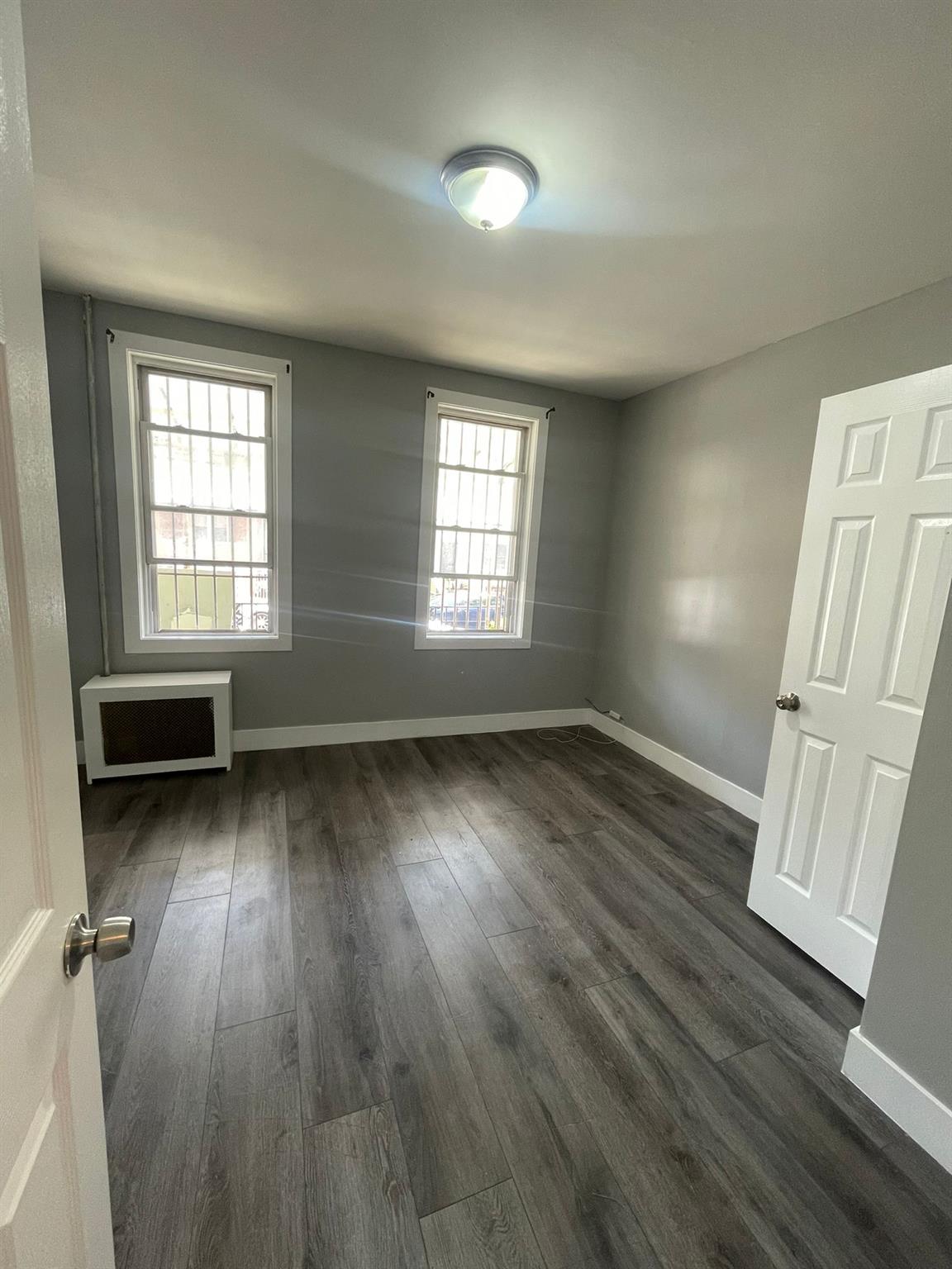 #8 photo, 1038 E 224 Street, Bronx , NY 10466