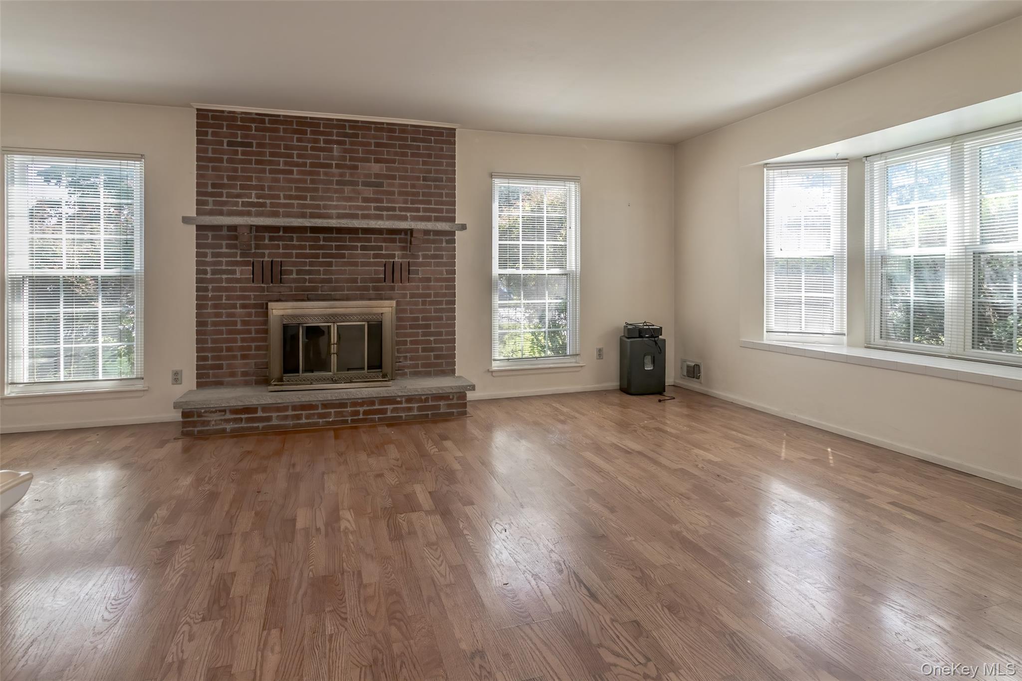 #11 photo, 37 Candlestick Court, Warwick , NY 10990