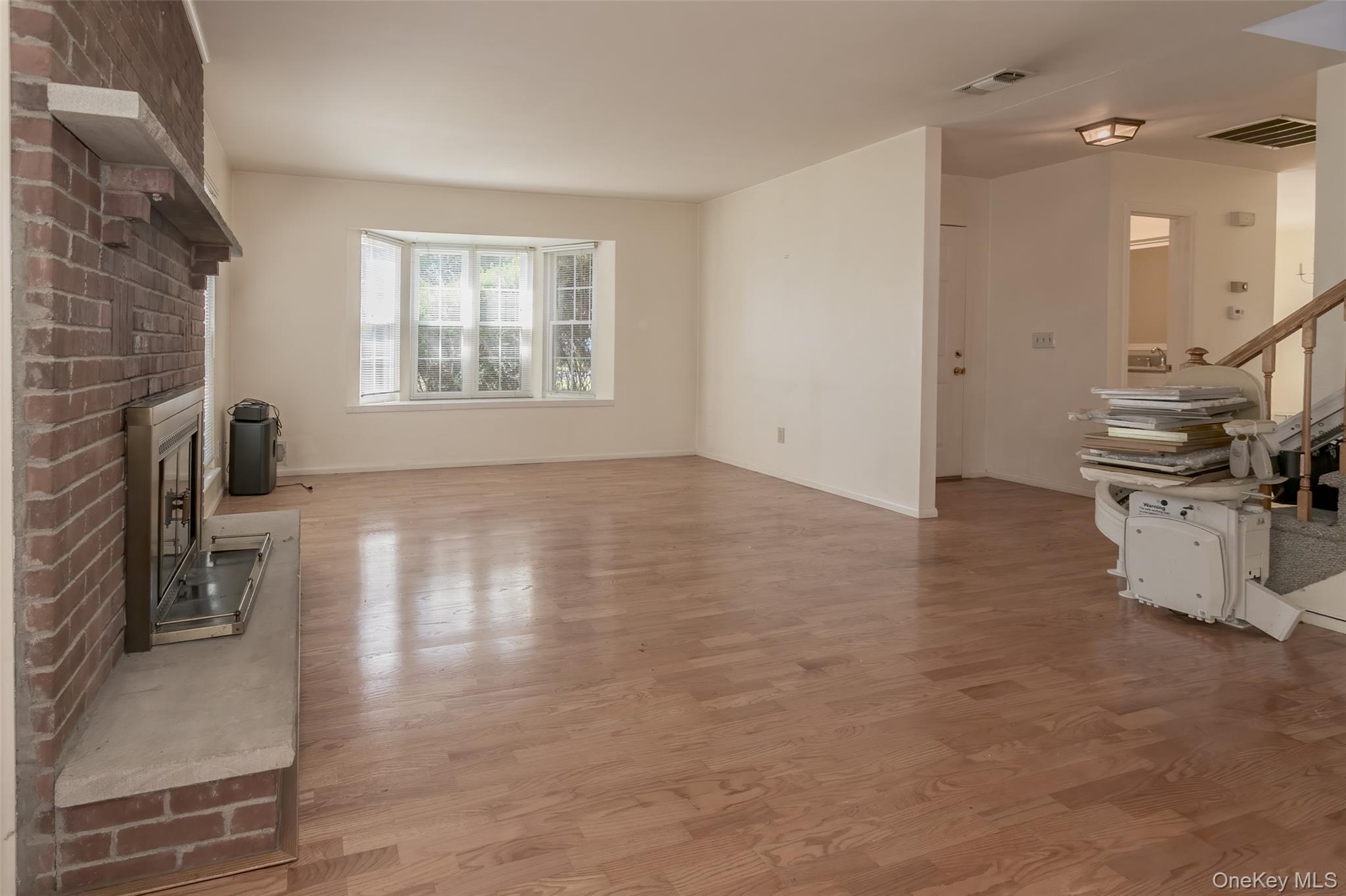 #13 photo, 37 Candlestick Court, Warwick , NY 10990