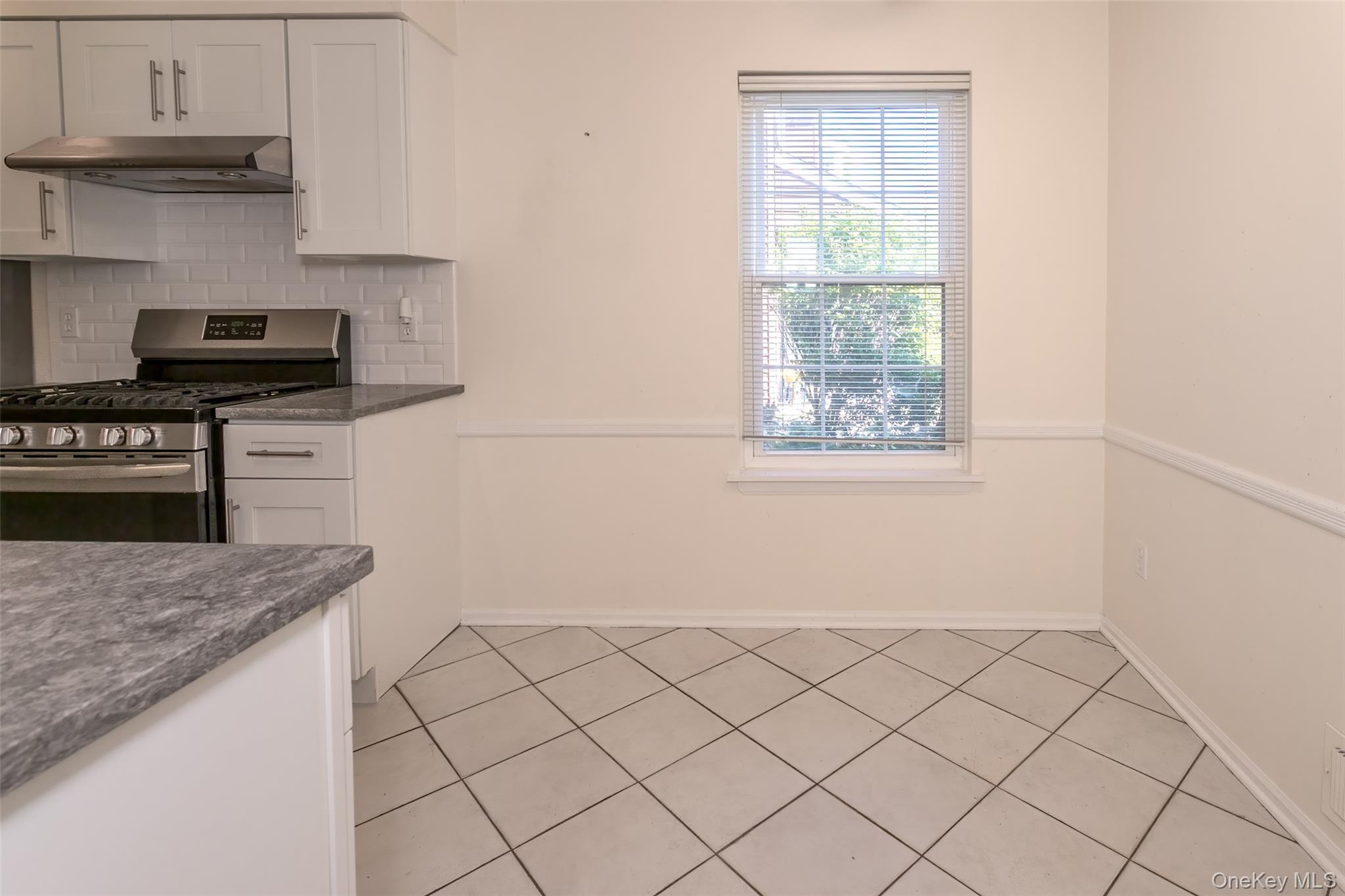 #7 photo, 37 Candlestick Court, Warwick , NY 10990