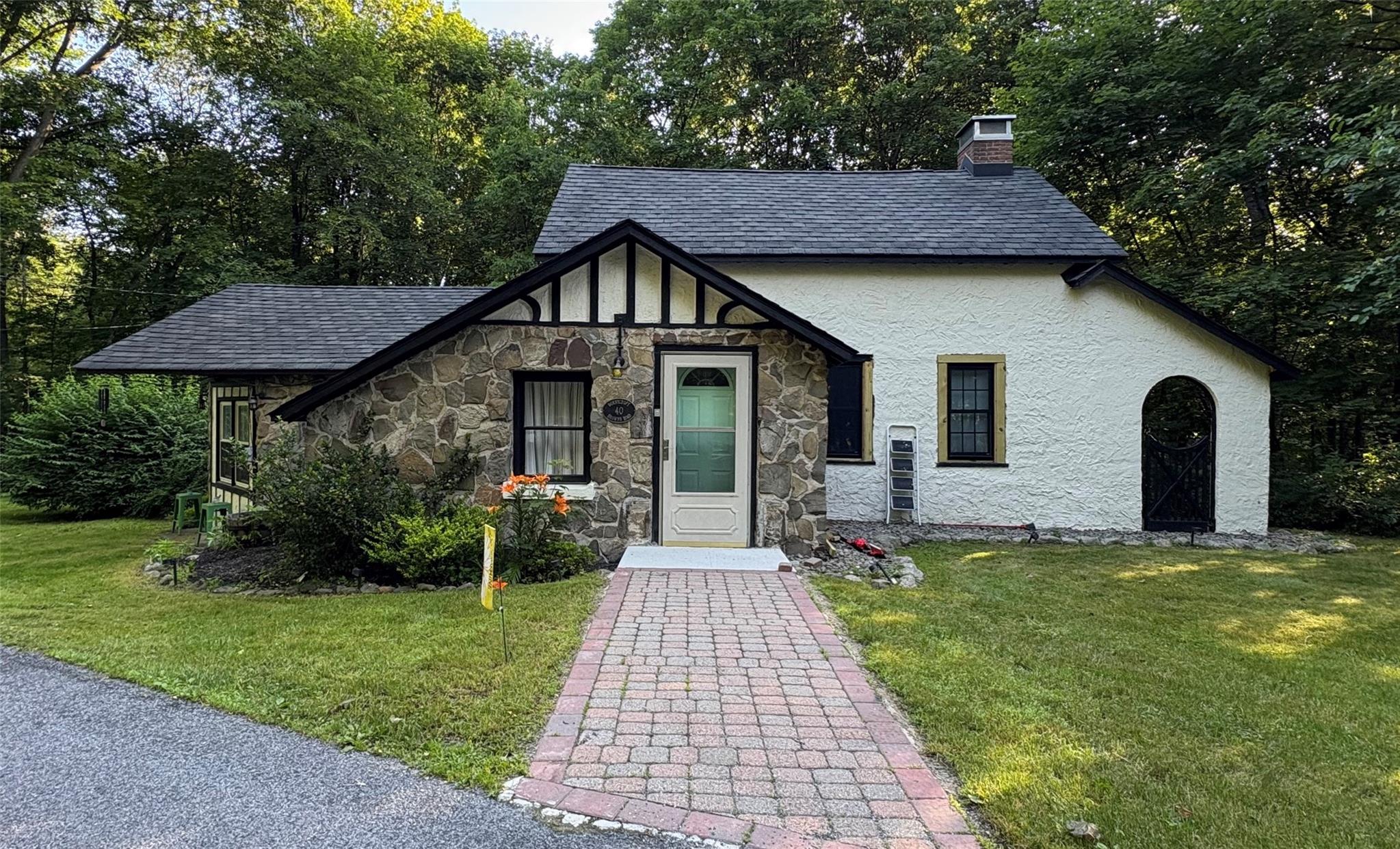 #1 photo, 40 Browns Road, Walden , NY 12586