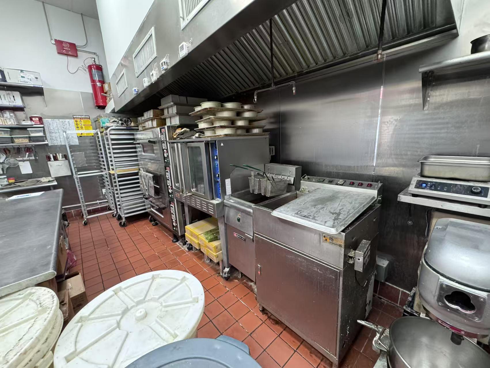 #4 photo, 31-25 downing, クイーンズ区 Flushing , NY 11354