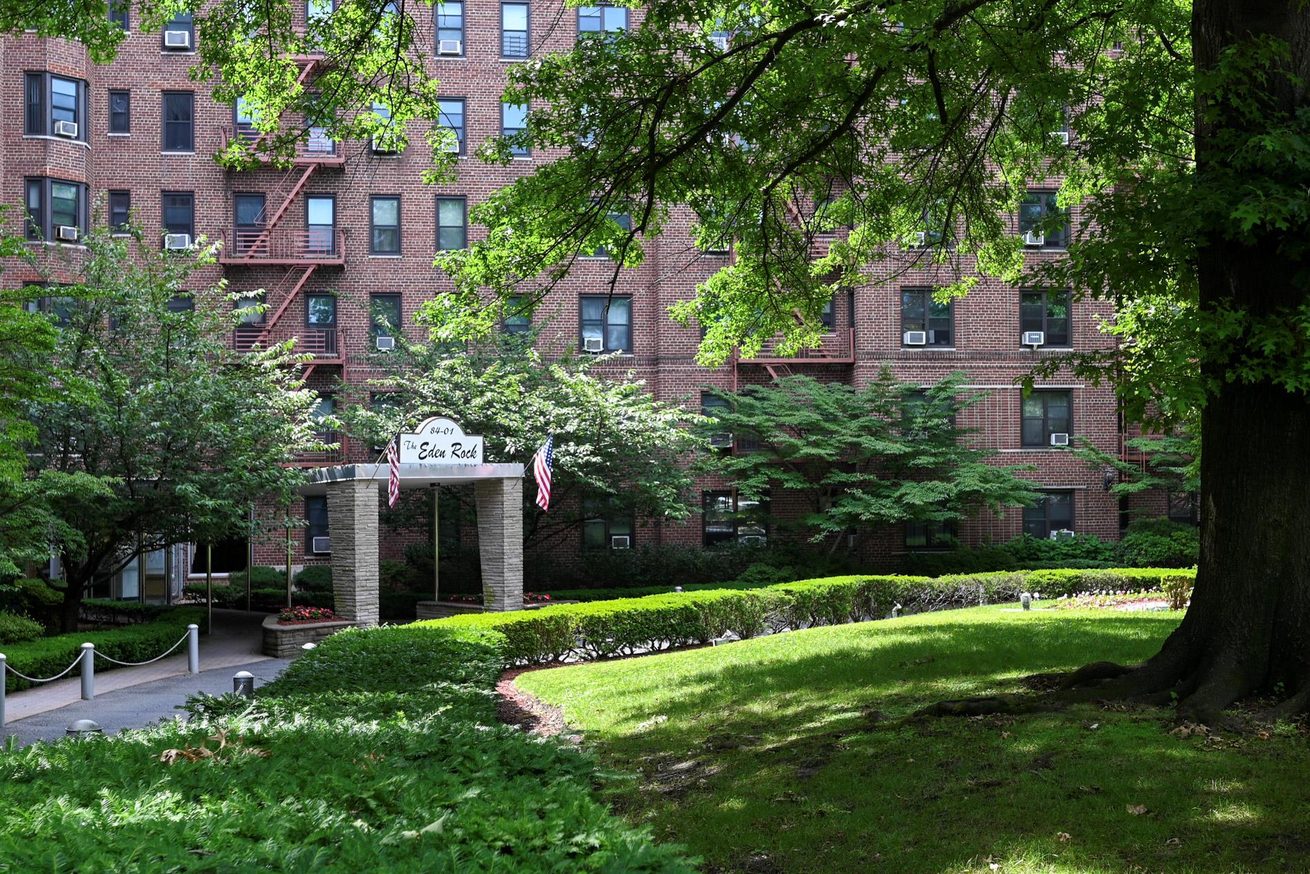 #1 photo, 84-01 Main St, 皇后區 Briarwood , NY 11435